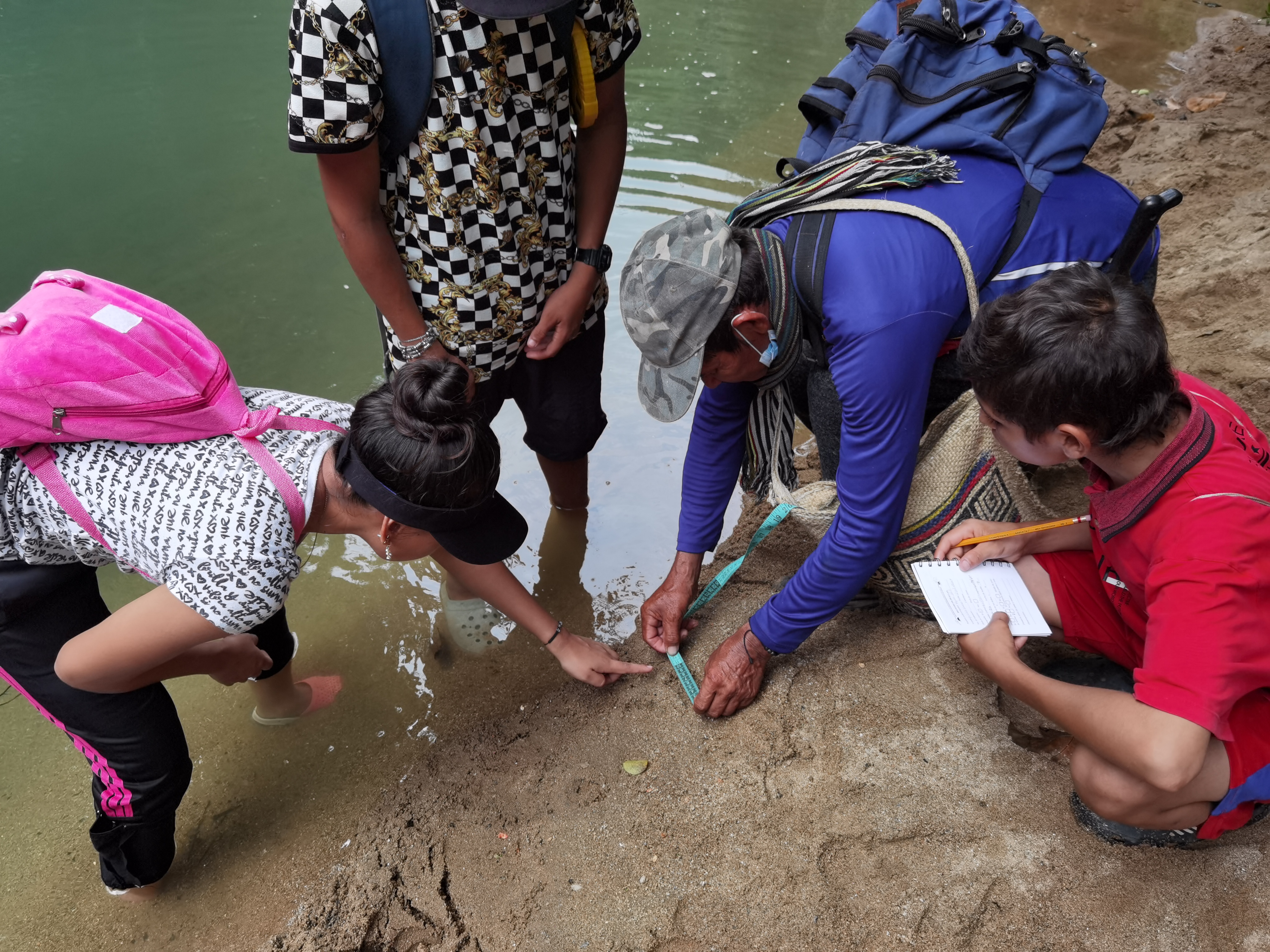 Ciencia participativa se fortalece en la cuenca del río Claro en Antioquia